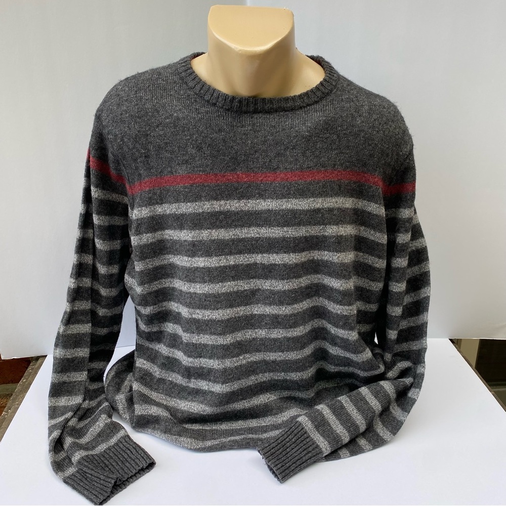 Men’s Urban Pipeline Grey Maroon Striped Sweater Sz XL